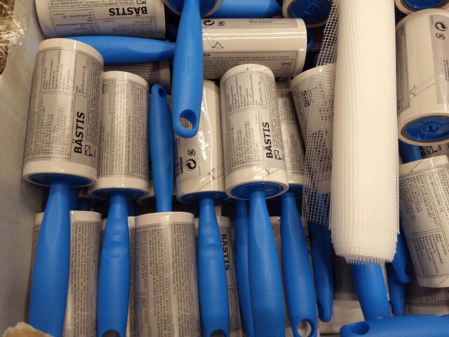 Lăn bụi quần áo BASTIS