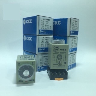 Role thời gian ckc ah3-3 220vac kèm đế