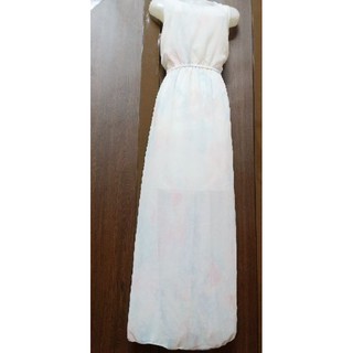 Đầm MAXI trắng màu loang lót lụa szM