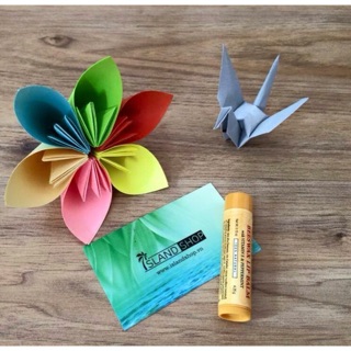 Son dưỡng môi Burt's Bee Beeswax Lip 