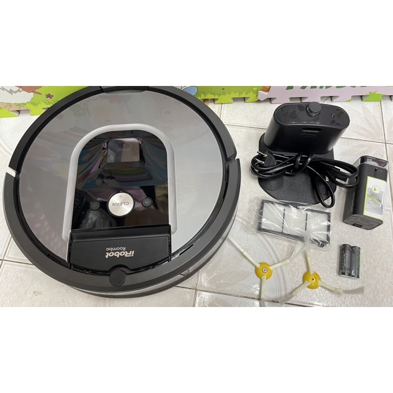 Robot hút bụi thông minh 960