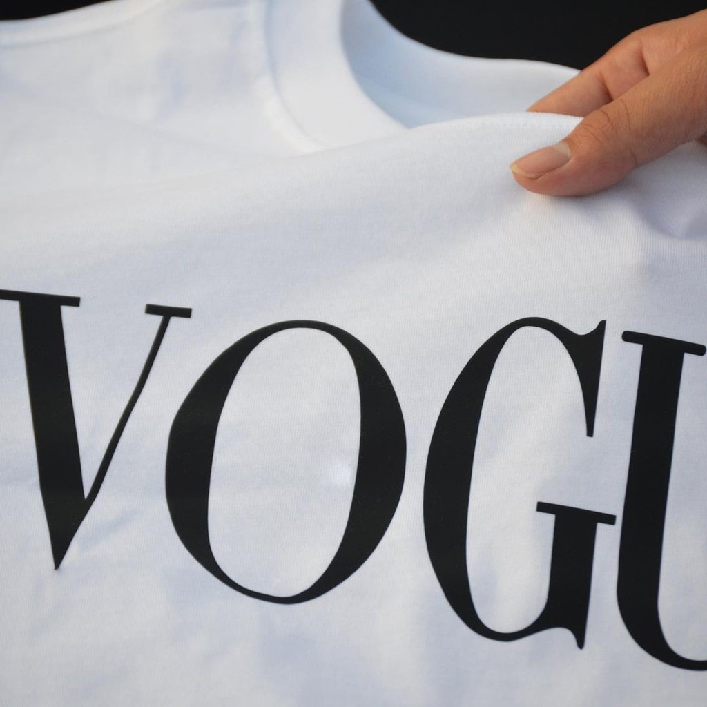 Áo Thun Nữ Vogue Simple But Delicate Black / White cotton Silicone Printing Unisex Overfit | BigBuy360 - bigbuy360.vn