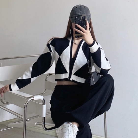 Áo khoác cardigan dệt kim dáng ngắn tay dài dáng rộng màu sắc phong cách retro | WebRaoVat - webraovat.net.vn