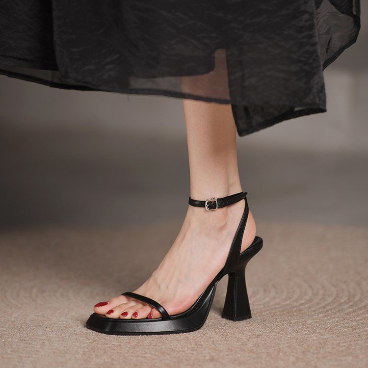 Sandal Cao Gót Hở Ngón Mũi Vuông Thiết Kế Mới Thời Trang Mùa Hè 2022 Dành Cho Nữ