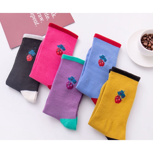 Vớ Tất Nữ cao cổ họa tiết trái cây phong cách trẻ trung, dễ thương và xinh xắn