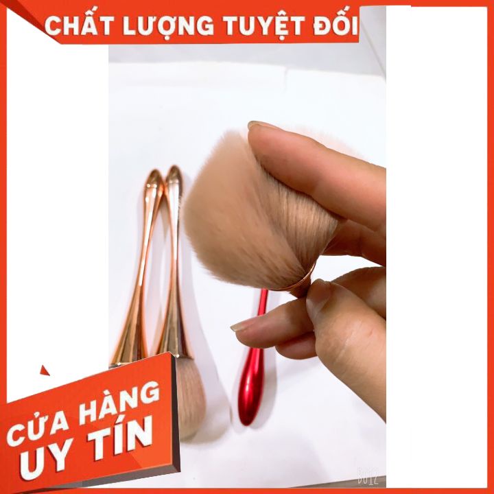 Cọ phủi móng da năng đủ màu có 2 loại cán dài và cán ngắn-chất cọ mềm vừa  dễ dàng phủi sạch lớp bụi móng tay