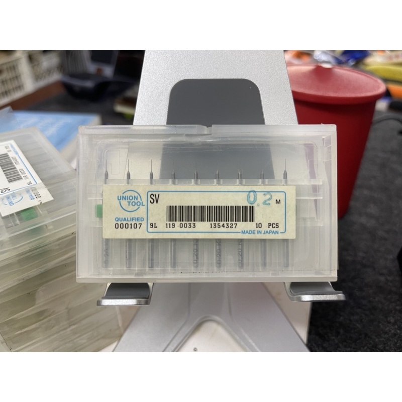 Mũi khoan mạch siêu nhỏ hàng nhật.