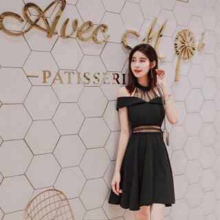 Đầm Xòe Cổ Yếm Hở Vai