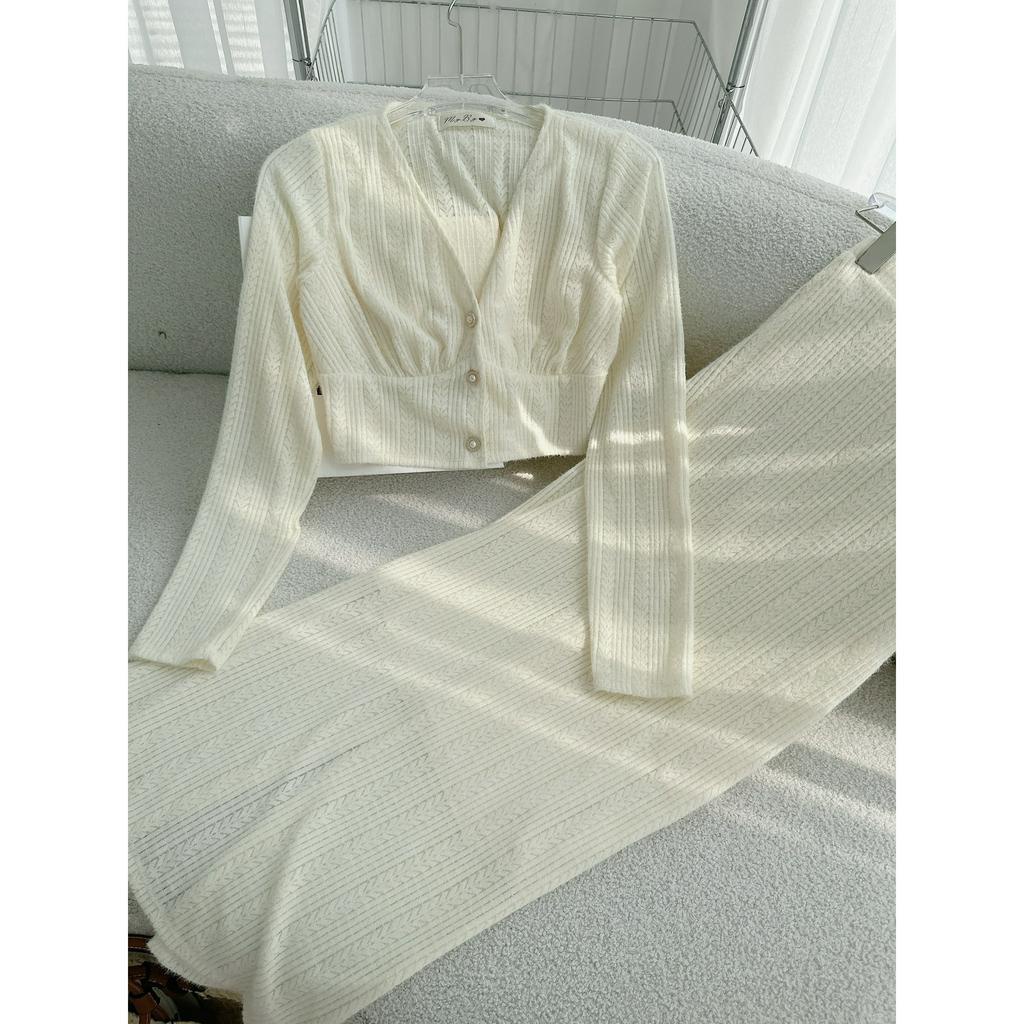 SET CROP TRẮNG CỔ V +  CHÂN VÁY MIDI