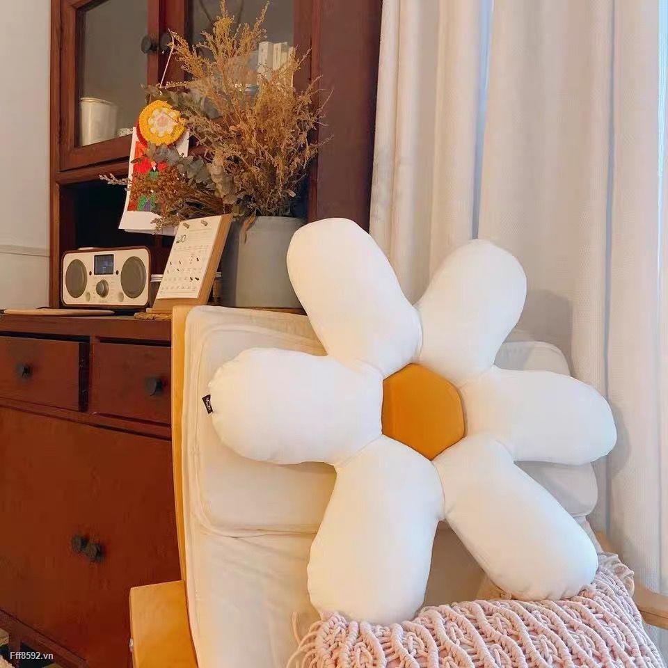 Gối đệm lưng lót ghế sofa/xe hơi hình hoa cúc nhỏ dễ thương