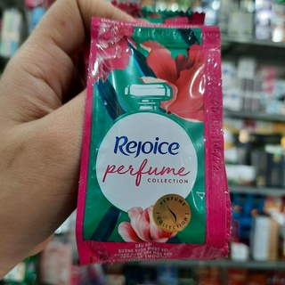 1 Dây 12 Gói Dầu Gội Rejoice Dưỡng Tóc Suôn Mượt Hương Hoa Mẫu Đơn (6ml x 12)