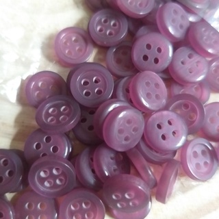 Nút nhựa 4 lỗ , size 8 MM( 30 nút/5k)