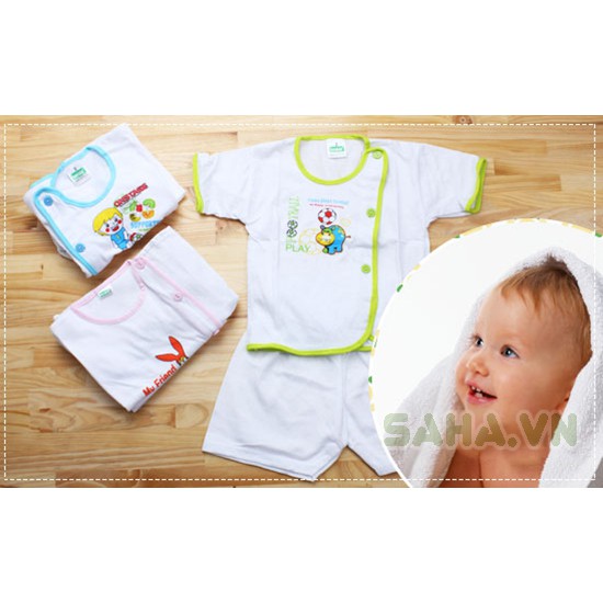 Set 5 bộ quần áo sơ sinh tay ngắn Bosini màu trắng cúc lệch cho bé từ sơ sinh đến 11kg