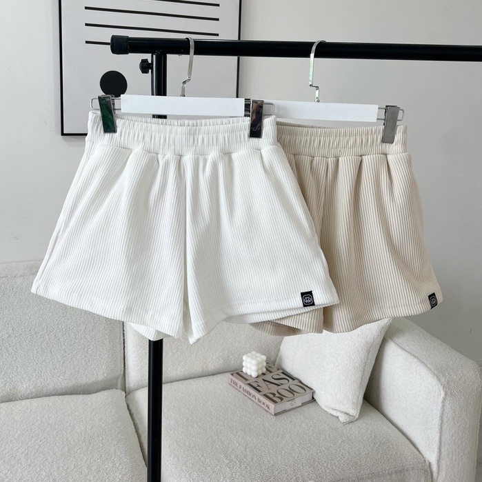 Quần shorts thun có logo HEYBEE lưng thun - CLEO SHORTS HAT04