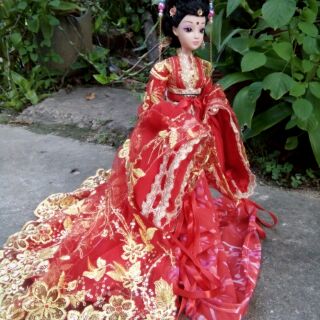 Búp bê cổ trang
