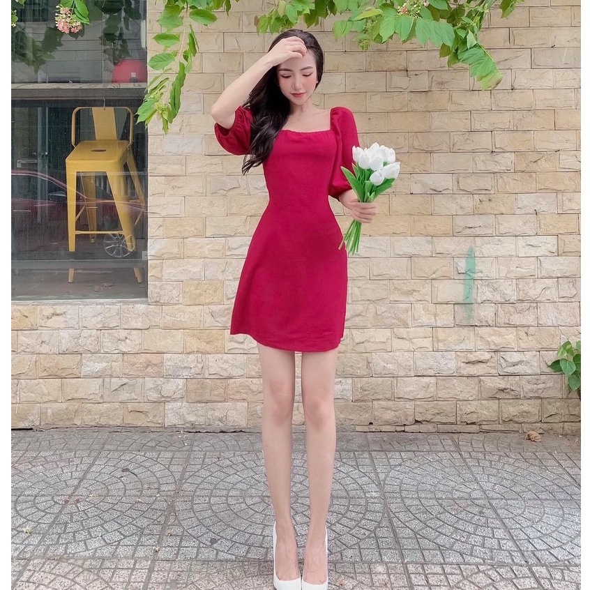 Đầm mini đan lưng tay phồng
