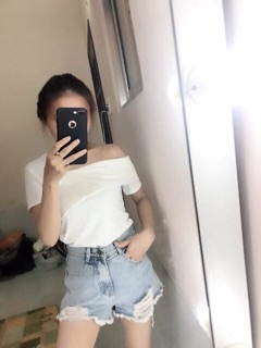 Áo phông lệch vai