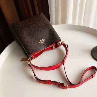 TÚI COACH TOWN BUCKET BAG