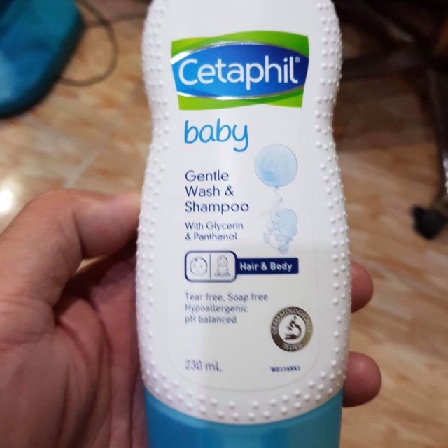 Sữa tắm gội Cetaphil Baby cho bé