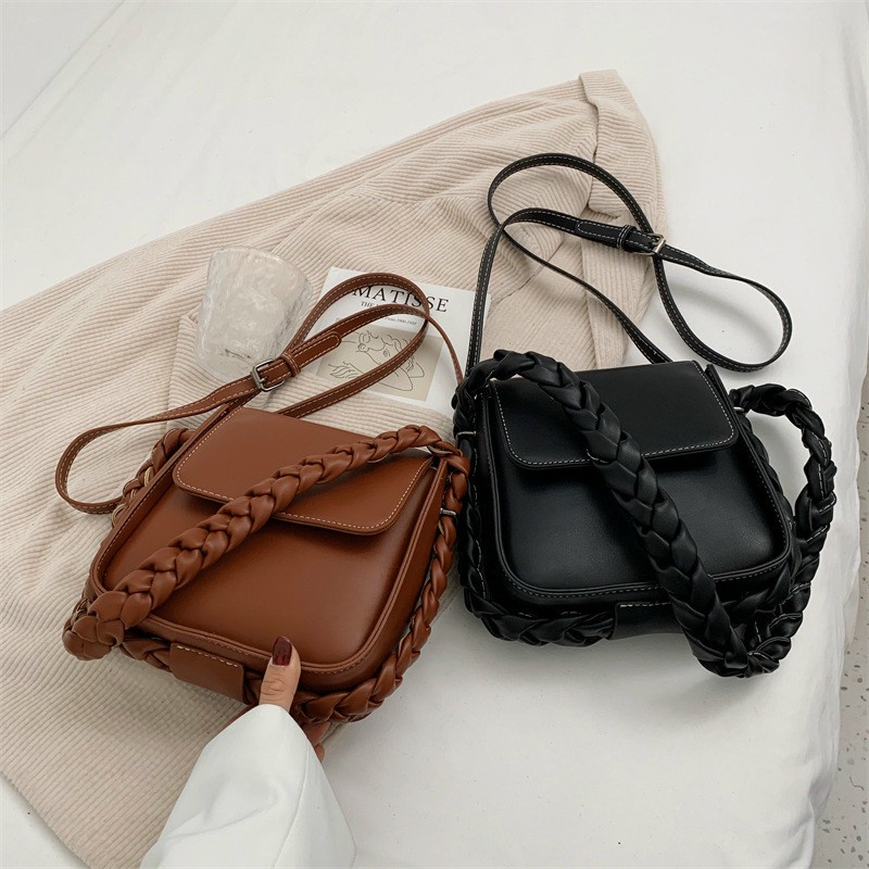 Túi đeo vai Linh Store Túi Xách Kẹp Nách Đeo Chéo Nữ Da Mềm Quai Tết Đẹp Phong Cách Hàn Quốc - LS17