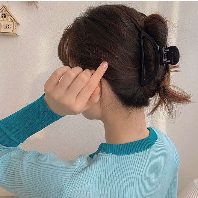 Kẹp tóc càng cua màu đen xinh xắn phong cách hàn quốc