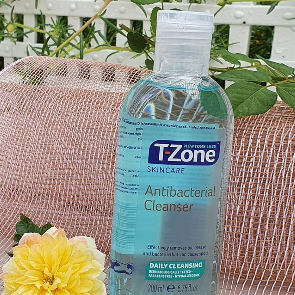 Sản phẩm T-ZONE sữa rửa mặt, gel tẩy da chết, nước hoa hồng, kem chấm mụn - Zavenci