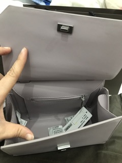 Pass túi auth charles&keith new còn tag mác