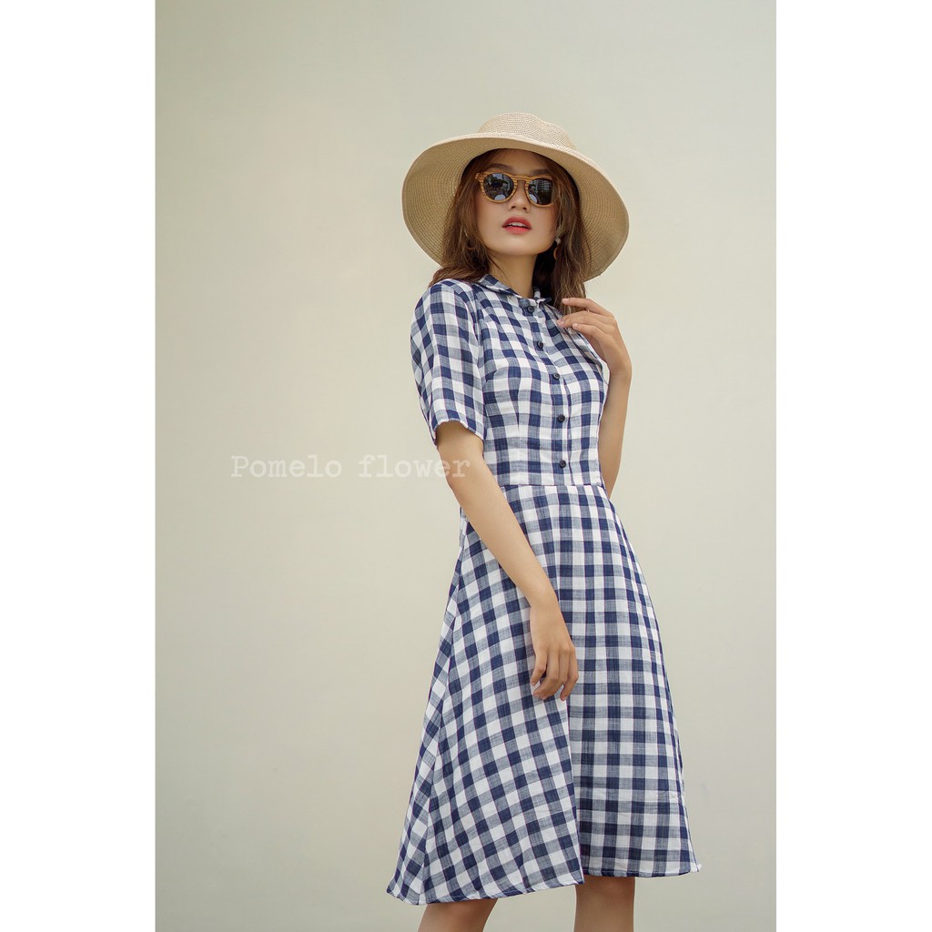 Đầm caro cổ trụ