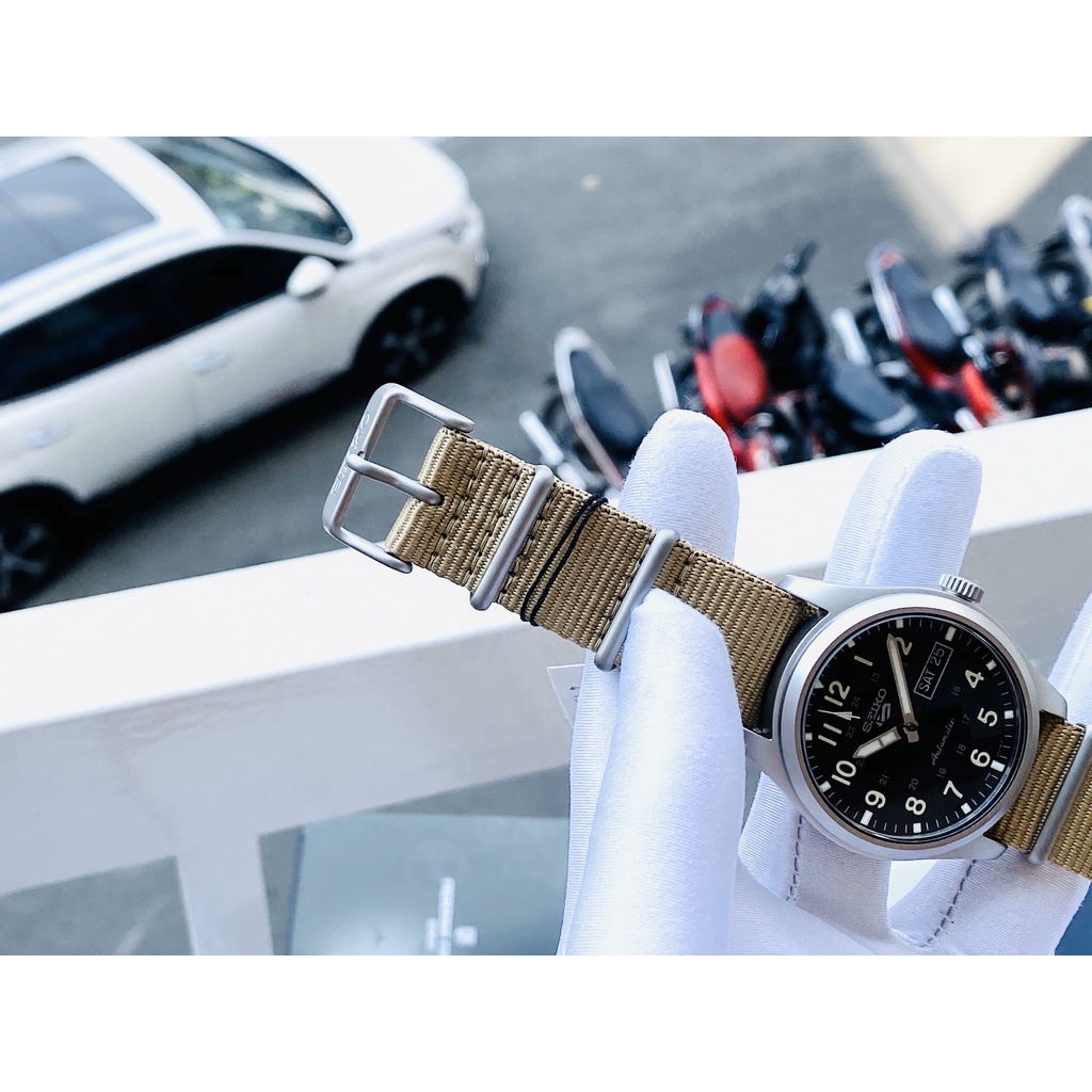 Đồng hồ nam dây vải Seiko 5 Sports SRPG35K1