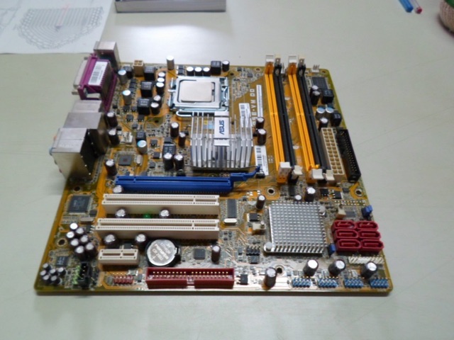 Mainboard Asus P5E-VM DO chạy max 8G dr2 chính hãng.