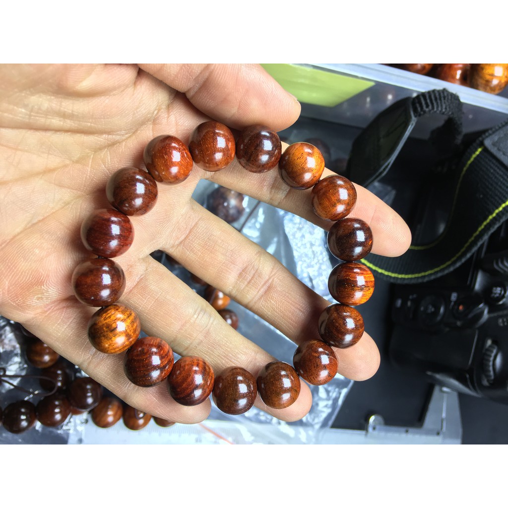 Vòng tay gỗ Trắc đỏ từ 10 đến 18 li