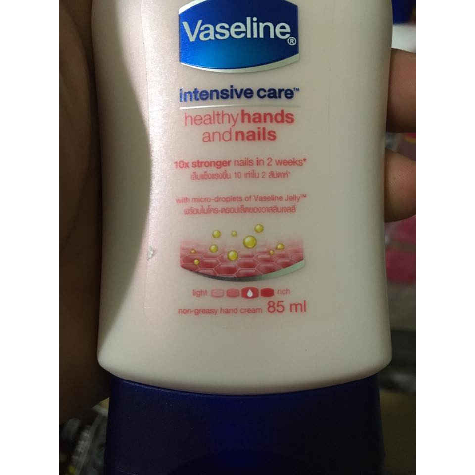 Kem Dưỡng Da Tay Và Móng Tay Vaseline Intensive Care 85g
