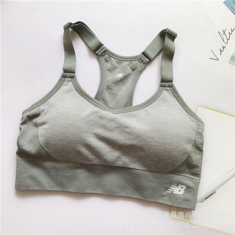 Áo tập ngầu vãi