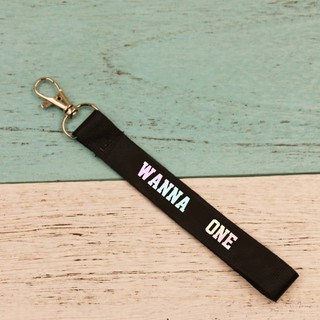 Name tab WANNA ONE f105