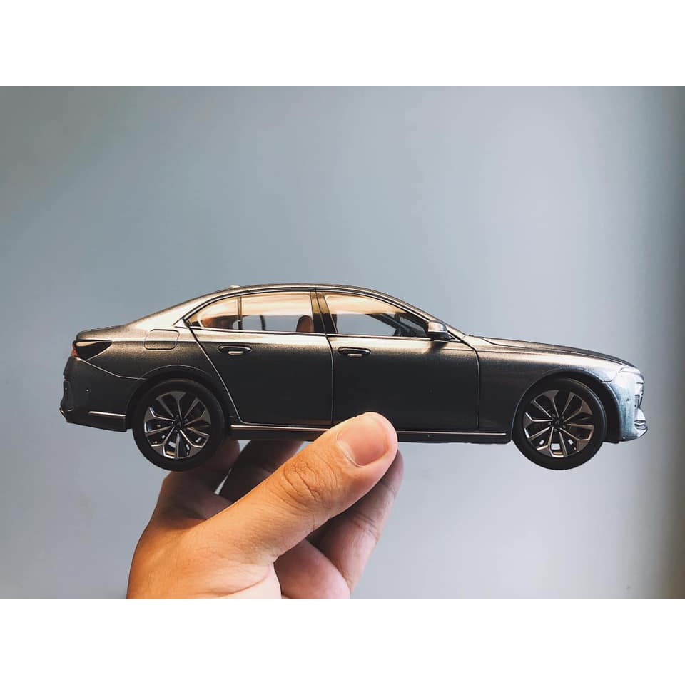 Xe mô hình VinFast Lux A2.0 1:24 Paudi