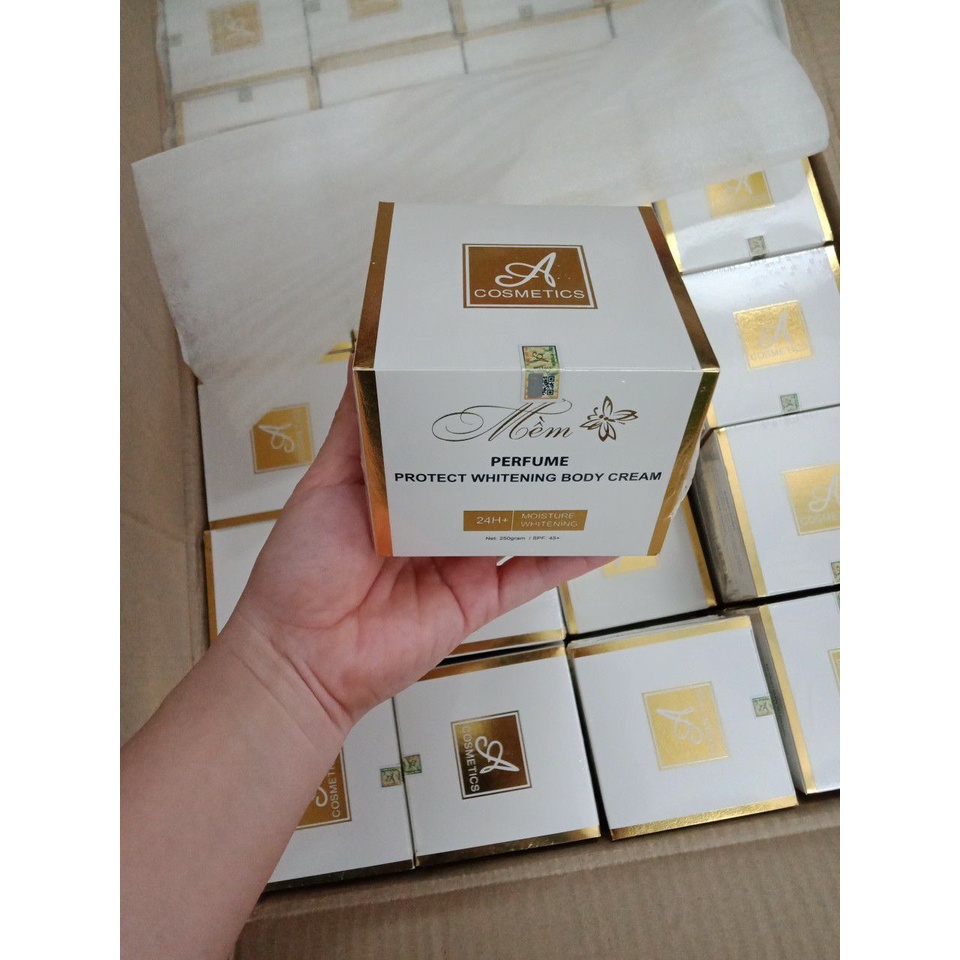 KEM DƯỠNG TRẮNG BODY CHỬ A