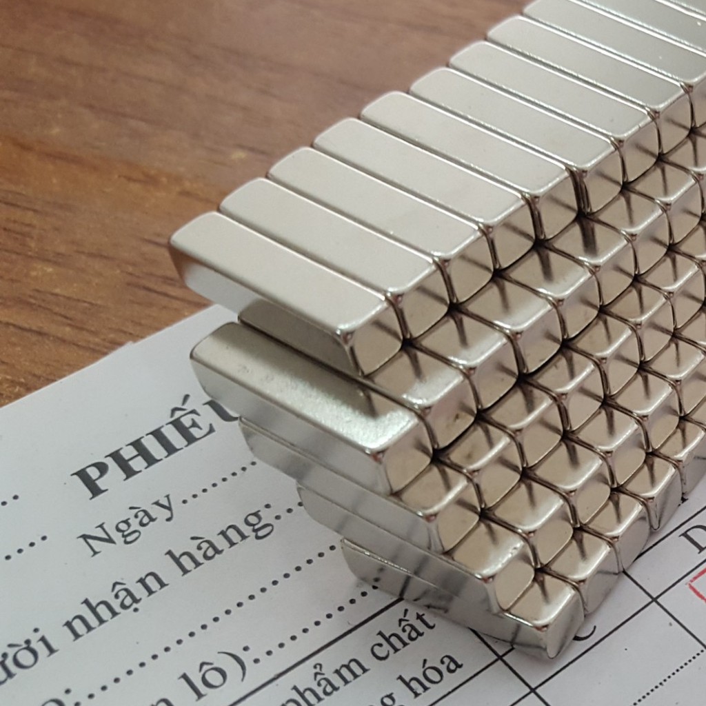 Nam châm trắng 20x5x5mm