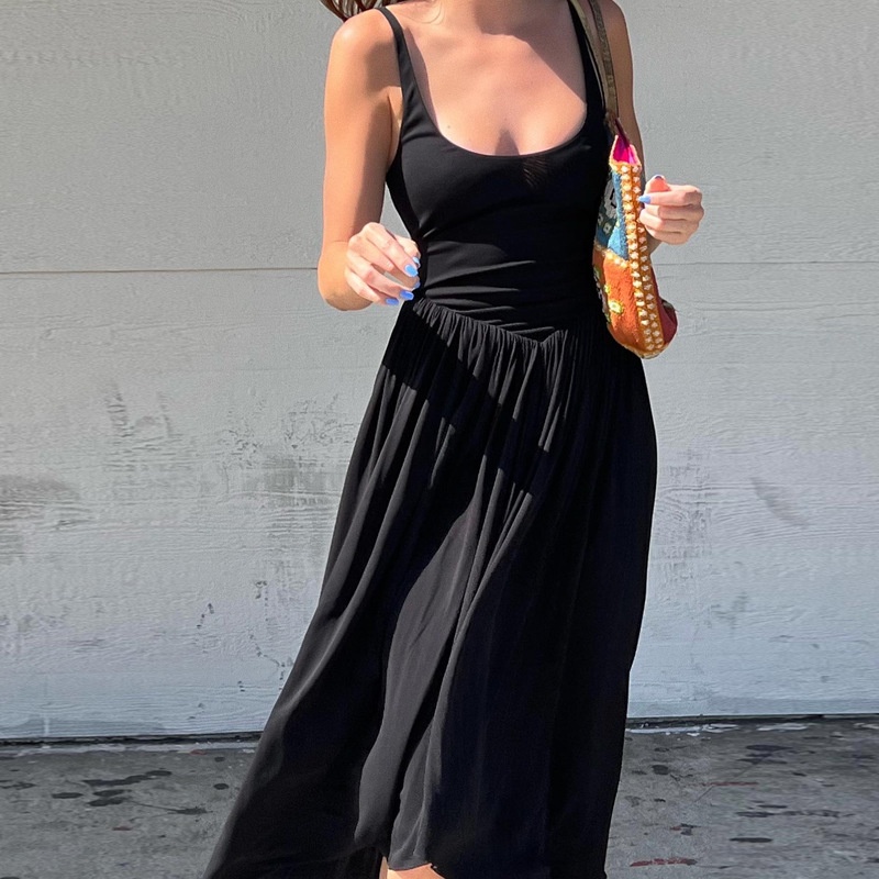 Đầm Sát Nách Cổ Chữ U Màu Trơn Thiết Kế Xếp Ly Thời Trang Thanh Lịch