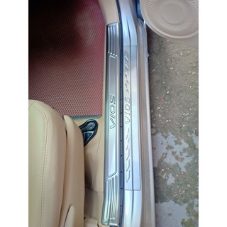 Vios,ốp bậc trong ngoài xe vios 2014 2015 2016 2017 2018 2019 2020 - mẫu inox