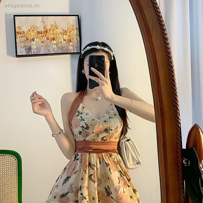 Đầm Ôm Cổ Yếm In Họa Tiết Sơn Dầu Quyến Rũ Dành Cho Nữ | BigBuy360 - bigbuy360.vn