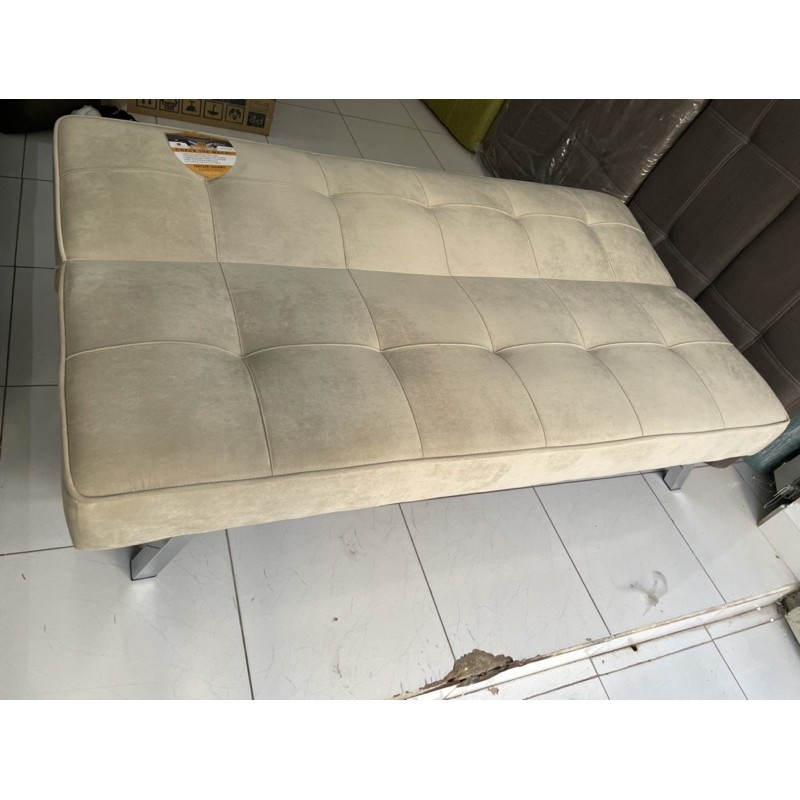 Sofa Giường vải Nhung màu kem mềm mại - Sofa Bed xuất khẩu