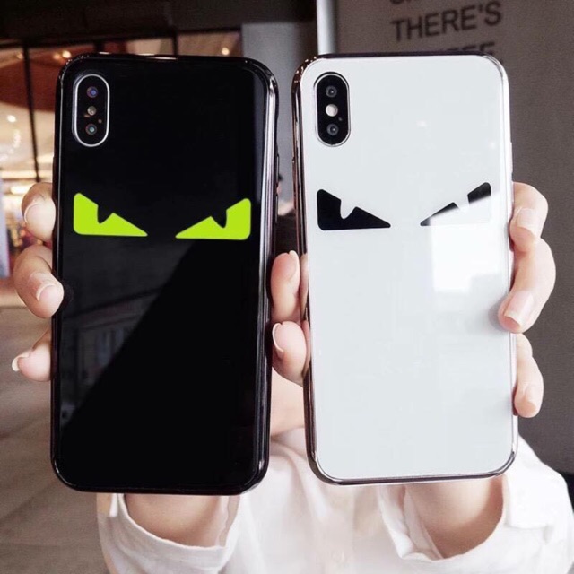 ỐP LƯNG KÍNH CAO CẤP FENDI