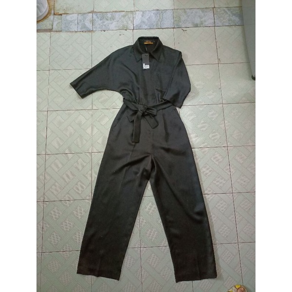 Thanh lý jumpsuit FORMAT size S màu đen