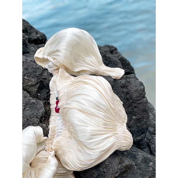 Áo tay phồng nhũ Roxanna - VIQ The Label