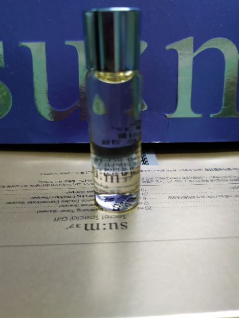 1 ống serum cô đặc siêu căng bóng cho da dầu mụn Deep Ampoule Sum37