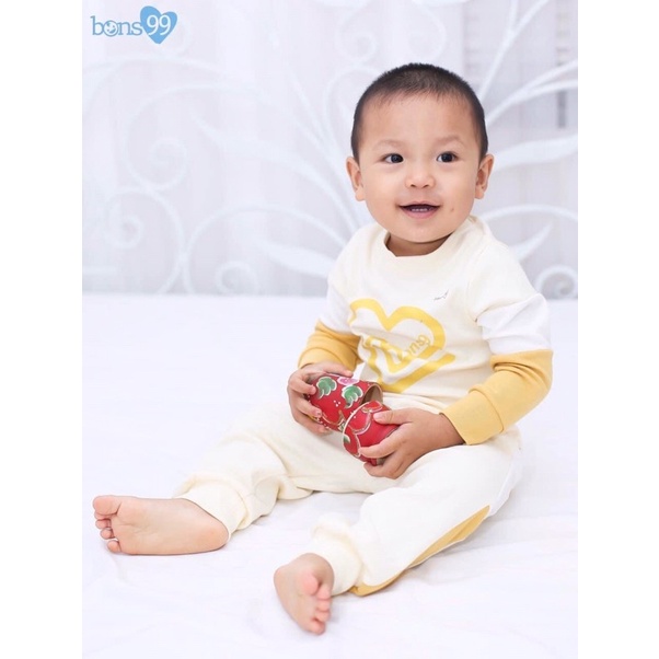Bộ đồ dài chất nỉ ấm và mềm mại hãng BONS99 cho bé trai bé gái