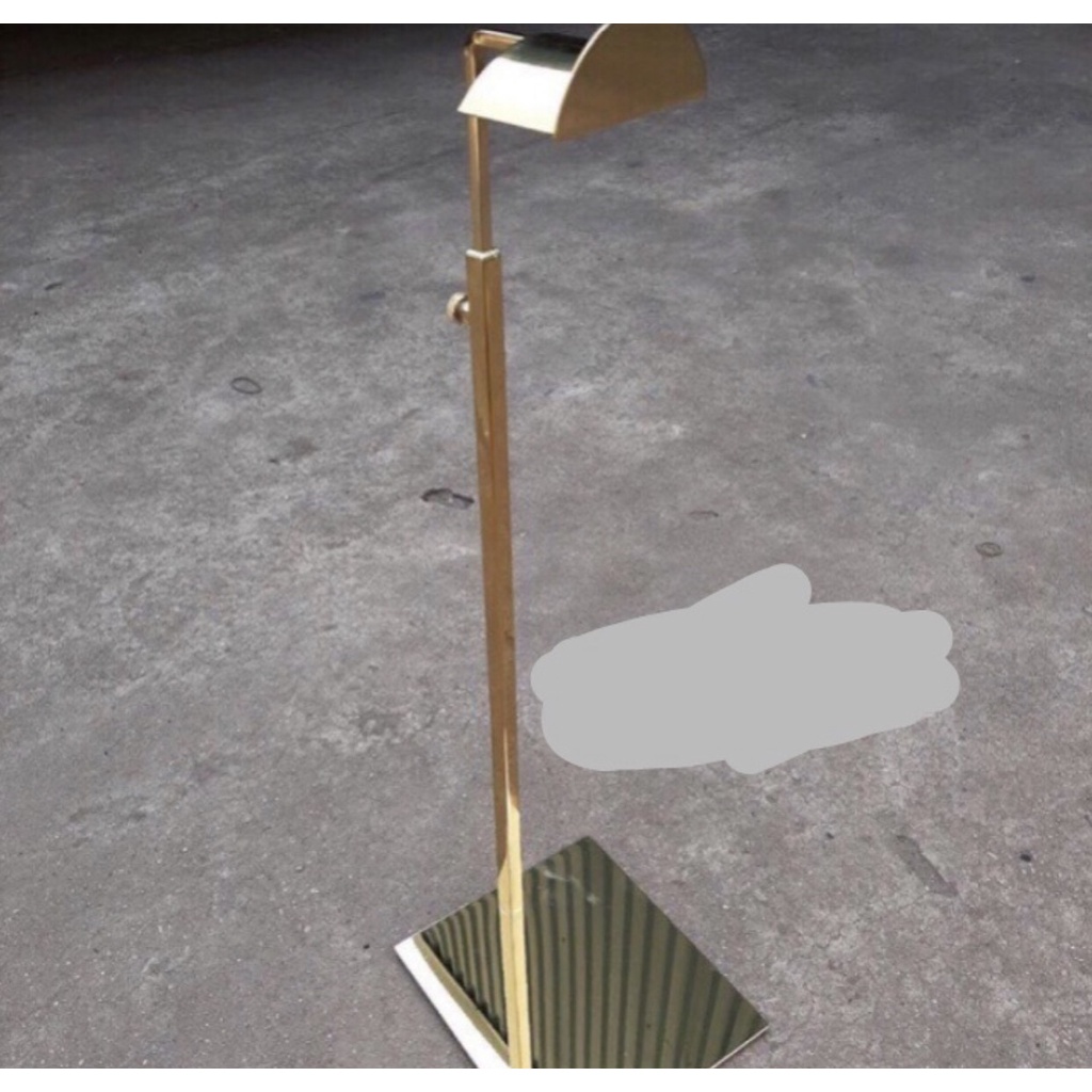 cây inox trưng bày túi xách, giá treo túi bằng inox mạ vàng cực sang,dễ dàng điều chỉnh độ cao