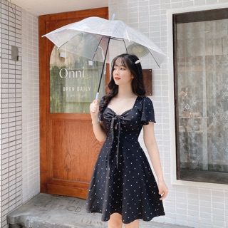 Váy chấm bi khoét lưng