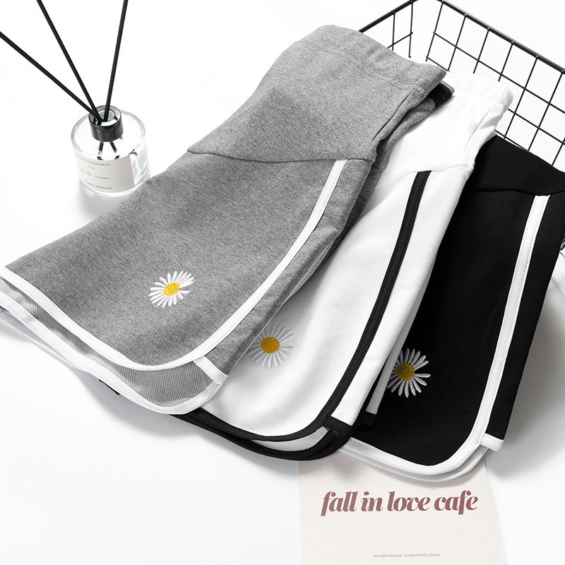 Quần sooc bầu-quần bầu đùi chất Cotton Hàn Quốc thêu HOA CÚC mặc mềm, co giãn thoải mái QB220