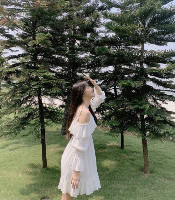 Đầm trắng trễ vai bèo xinh xắn KT | BigBuy360 - bigbuy360.vn